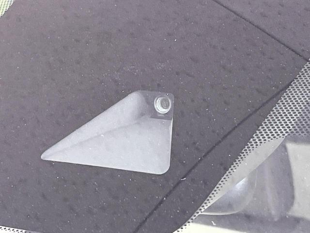 デイズ S 禁煙車 衝突被害軽減システム コーナーセンサー 車線逸脱警報 オートライト オートハイビーム キーレスシステム コーナーセンサー 車線逸脱警報 横滑り防止機能 USB電源ソケット ふらつき警報(3枚目)