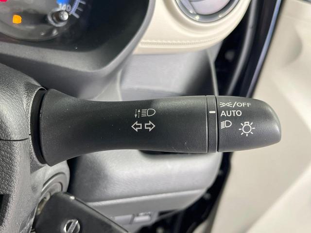 デイズ S 禁煙車 衝突被害軽減システム コーナーセンサー 車線逸脱警報 オートライト オートハイビーム キーレスシステム コーナーセンサー 車線逸脱警報 横滑り防止機能 USB電源ソケット ふらつき警報(24枚目)