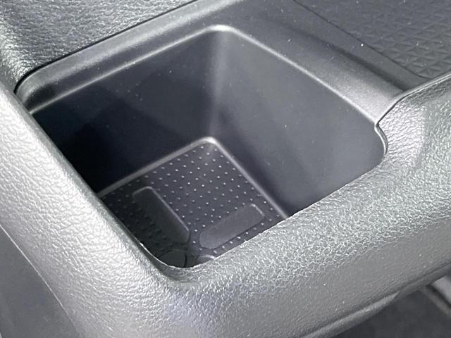 デイズ S 禁煙車 衝突被害軽減システム コーナーセンサー 車線逸脱警報 オートライト オートハイビーム キーレスシステム コーナーセンサー 車線逸脱警報 横滑り防止機能 USB電源ソケット ふらつき警報(36枚目)