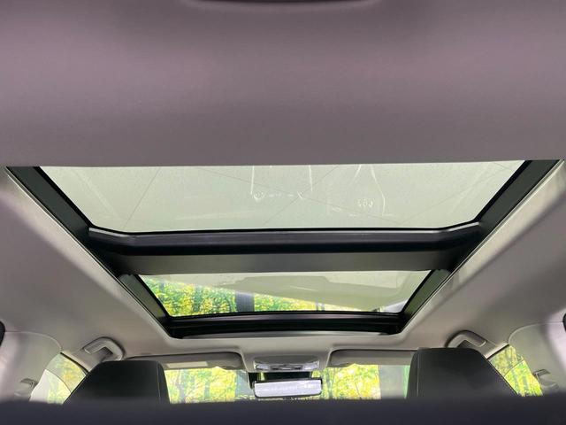 ＲＡＶ４ Ｇ　Ｚパッケージ　禁煙車　パノラマルーフ　純正１０型ＤＡ　全周囲カメラ　衝突被害軽減システム　レーダークルーズ　ＢＳＭ　合皮シート　電動リアゲート　前席シートエアコン　パワーシート　ドラレコ　コーナーセンサー（3枚目）