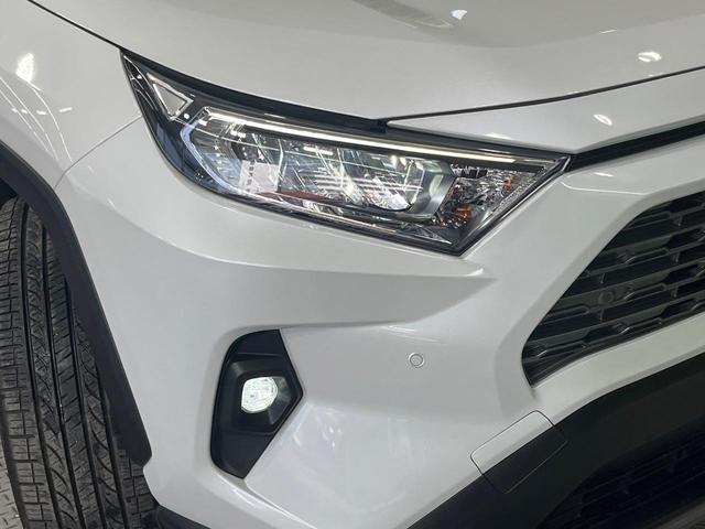 ＲＡＶ４ Ｇ　Ｚパッケージ　禁煙車　パノラマルーフ　純正１０型ＤＡ　全周囲カメラ　衝突被害軽減システム　レーダークルーズ　ＢＳＭ　合皮シート　電動リアゲート　前席シートエアコン　パワーシート　ドラレコ　コーナーセンサー（12枚目）