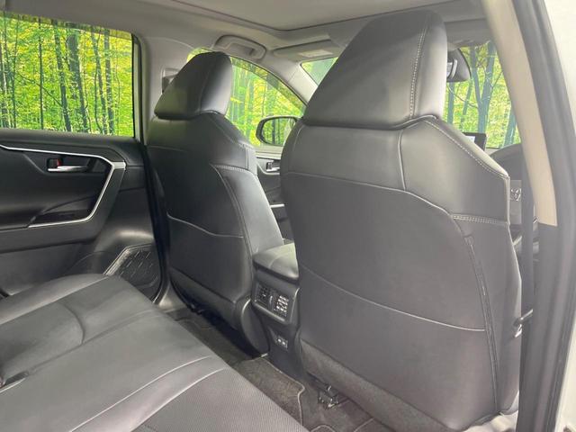 ＲＡＶ４ Ｇ　Ｚパッケージ　禁煙車　パノラマルーフ　純正１０型ＤＡ　全周囲カメラ　衝突被害軽減システム　レーダークルーズ　ＢＳＭ　合皮シート　電動リアゲート　前席シートエアコン　パワーシート　ドラレコ　コーナーセンサー（62枚目）