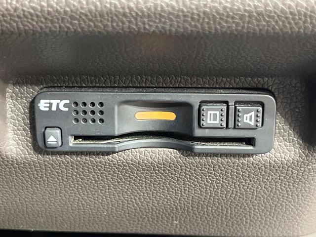 フリードハイブリッド ハイブリッド・Gホンダセンシング 禁煙車 両側電動ドア 純正SDナビ バックカメラ 衝突被害軽減システム レーダークルーズ ドラレコ スマートキー LEDヘッド ビルトインETC 純正15インチアルミ 車線逸脱警報 オートライト(6枚目)