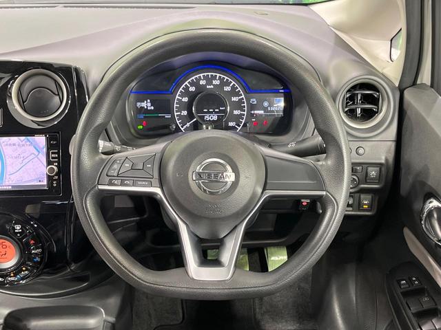 �y�X�e�A�����O�X�C�b�`�z�^�]���A�O������ڐ������炷���ƂȂ��A�I�[�f�B�I���̑��삪�\�ȕ֗��@�\�I���S�����K�ȃh���C�u�����o���Ă���܂���