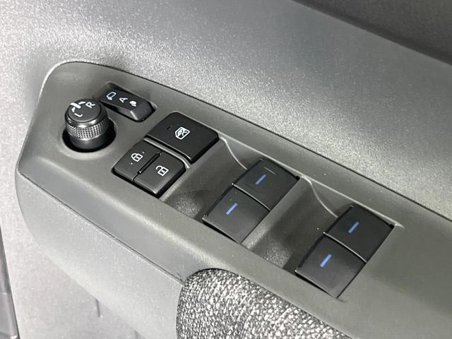 シエンタ ハイブリッドＺ　禁煙車　純正１０型ＤＡ　両側電動ドア　１２型後席モニター　全周囲カメラ　衝突被害軽減システム　ＢＳＭ　レーダークルーズ　アドバンスパーク　ドラレコ　コーナーセンサー　ＥＴＣ　純正１５ＯＰインチアルミ（22枚目）