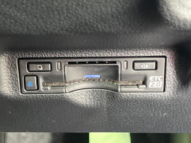 シエンタ ハイブリッドＺ　禁煙車　純正１０型ＤＡ　両側電動ドア　１２型後席モニター　全周囲カメラ　衝突被害軽減システム　ＢＳＭ　レーダークルーズ　アドバンスパーク　ドラレコ　コーナーセンサー　ＥＴＣ　純正１５ＯＰインチアルミ（30枚目）