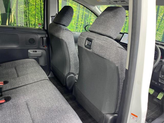 シエンタ ハイブリッドＺ　禁煙車　純正１０型ＤＡ　両側電動ドア　１２型後席モニター　全周囲カメラ　衝突被害軽減システム　ＢＳＭ　レーダークルーズ　アドバンスパーク　ドラレコ　コーナーセンサー　ＥＴＣ　純正１５ＯＰインチアルミ（61枚目）