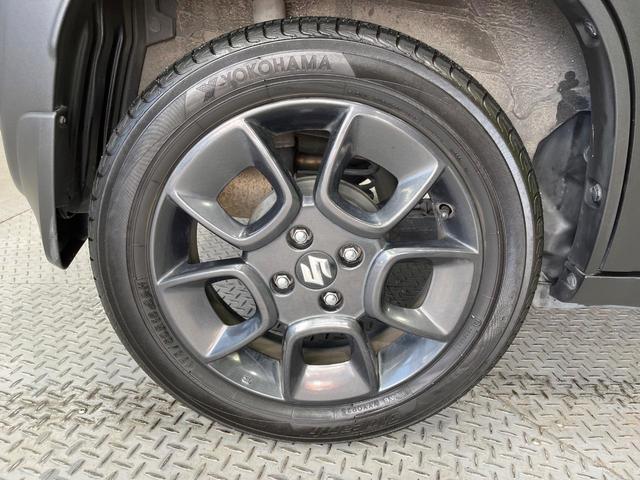 �y�����P�U�C���`�A���~�z�C�[���z�O�ςɃ}�b�`���������A���~�z�C�[���𑕒����Ă���܂��B�e��ЊO�A���~�z�C�[����A�X�^�b�h���X�^�C�����戵�����Ă���܂��B���񂲑��k����������