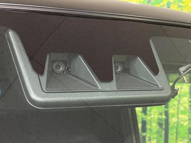 �y�X�}�[�g�A�V�X�g�z���s���ɑO���̎ԗ�����F�����A�Փ˂������Ȏ��͌x��ƃu���[�L�ŏՓˉ���Ɣ�Q�y�����A�V�X�g�B�����S�Ƀh���C�u�����y���݂��������܂��B