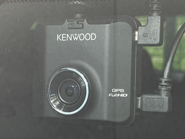 ヴィッツ Ｆ　セーフティーエディションＩＩＩ　禁煙車　純正ＳＤナビ　衝突被害軽減システム　ドラレコ　スマートキー　ＬＥＤヘッドライト　ＥＴＣ　車線逸脱警報　オートライト　Ｂｌｕｅｔｏｏｔｈ接続　ＣＤ　ＤＶＤ再生　ＬＥＤフォグライト（5枚目）