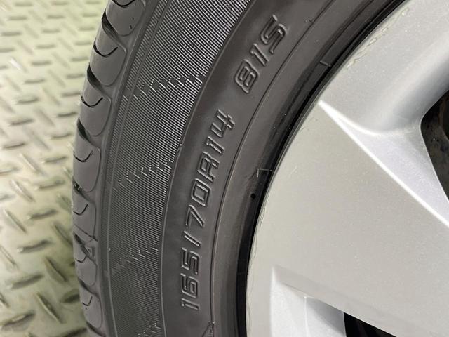 ヴィッツ Ｆ　セーフティーエディションＩＩＩ　禁煙車　純正ＳＤナビ　衝突被害軽減システム　ドラレコ　スマートキー　ＬＥＤヘッドライト　ＥＴＣ　車線逸脱警報　オートライト　Ｂｌｕｅｔｏｏｔｈ接続　ＣＤ　ＤＶＤ再生　ＬＥＤフォグライト（29枚目）