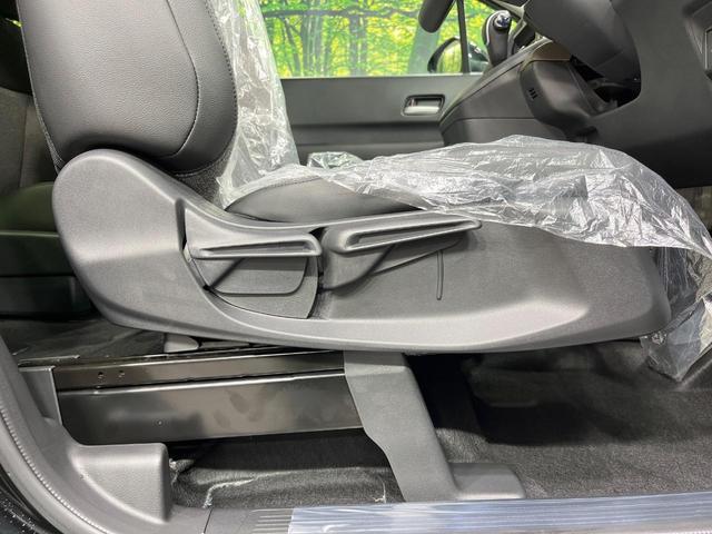 フリード ｅ：ＨＥＶエアー　ＥＸ　登録済未使用車　純正９型ナビ　両側電動ドア　バックカメラ　衝突被害軽減システム　レーダークルーズ　コーナーセンサー　シートヒーター　ＬＥＤヘッドライト　純正１５インチアルミ　Ａｐｐｌｅｃａｒｐｌａｙ（32枚目）