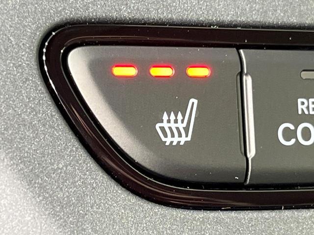 フリード ｅ：ＨＥＶエアー　ＥＸ　登録済未使用車　純正９型ナビ　両側電動ドア　バックカメラ　衝突被害軽減システム　レーダークルーズ　コーナーセンサー　シートヒーター　ＬＥＤヘッドライト　純正１５インチアルミ　Ａｐｐｌｅｃａｒｐｌａｙ（37枚目）