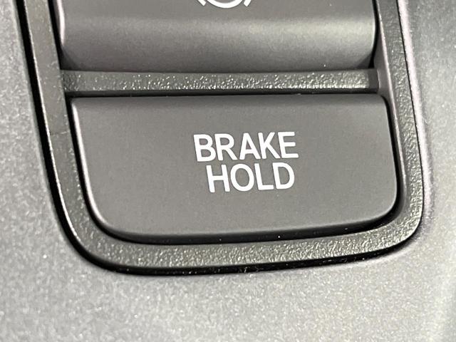 フリード ｅ：ＨＥＶエアー　ＥＸ　登録済未使用車　純正９型ナビ　両側電動ドア　バックカメラ　衝突被害軽減システム　レーダークルーズ　コーナーセンサー　シートヒーター　ＬＥＤヘッドライト　純正１５インチアルミ　Ａｐｐｌｅｃａｒｐｌａｙ（41枚目）