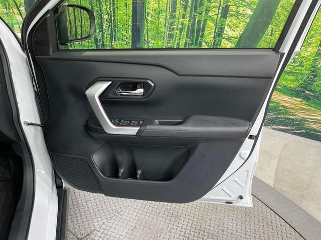 ライズ Ｚ　禁煙車　純正ＳＤナビ　全周囲カメラ　衝突被害軽減システム　レーダークルーズ　ＢＳＭ　ドラレコ　コーナーセンサー　スマートキー　ＬＥＤヘッド　ビルトインＥＴＣ　純正１７インチアルミ　オートハイビーム（42枚目）