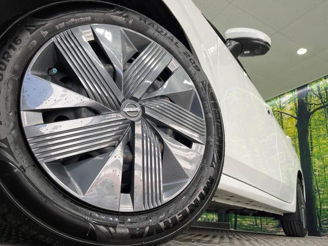 ノート Ｘ　禁煙車　純正９型ナビ　全周囲カメラ　プロパイロット　衝突被害軽減システム　レーダークルーズ　ドラレコ　コーナーセンサー　ＥＴＣ２．０　オートハイビーム　車線逸脱警報　オートライト　オートエアコン（13枚目）