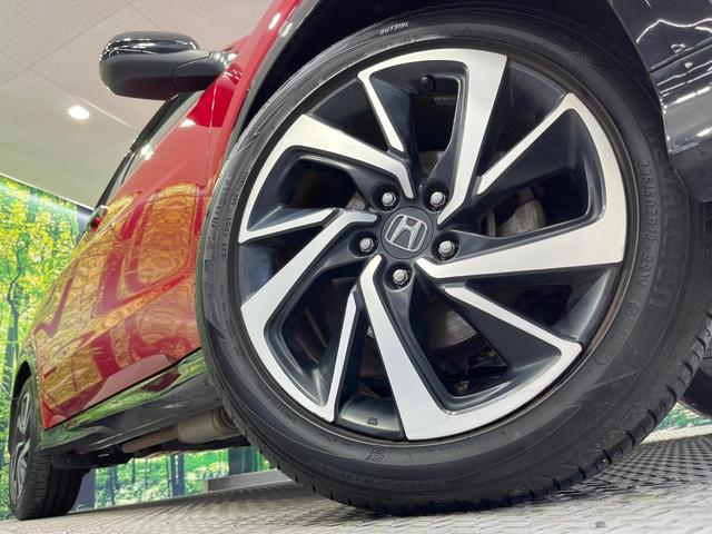 ヴェゼル RS・ホンダセンシング 禁煙車 純正SDナビ バックカメラ 衝突被害軽減システム レーダークルーズ ドラレコ スマートキー LEDヘッド ビルトインETC 純正18インチアルミ 車線逸脱警報 オートライト オートエアコン(13枚目)