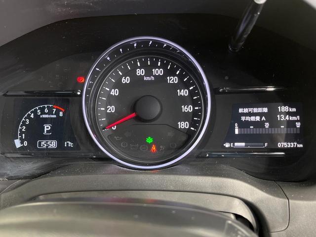 ヴェゼル RS・ホンダセンシング 禁煙車 純正SDナビ バックカメラ 衝突被害軽減システム レーダークルーズ ドラレコ スマートキー LEDヘッド ビルトインETC 純正18インチアルミ 車線逸脱警報 オートライト オートエアコン(52枚目)