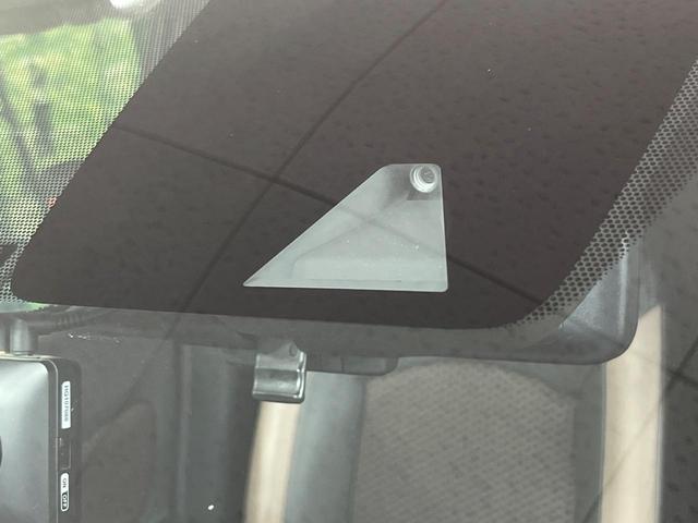 �y�C���e���W�F���g�G�}�[�W�F���V�[�u���[�L�z�t�����g�J�����őO���̎ԗ�����s�҂����m�B�Փ˂������Ȏ��͏Փ˔�Q�y���u���[�L���쓮�A�Փˉ�����T�|�[�g�B�����S�Ƀh���C�u�����y���݂��������܂��B