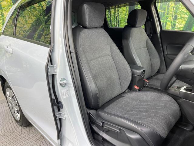 フィット ｅ：ＨＥＶホーム　禁煙車　純正９型ＳＤナビ　バックカメラ　衝突被害軽減システム　レーダークルーズ　ドラレコ　コーナーセンサー　スマートキー　ＬＥＤヘッド　ビルトインＥＴＣ　車線逸脱警報　オートライト　オートエアコン（8枚目）