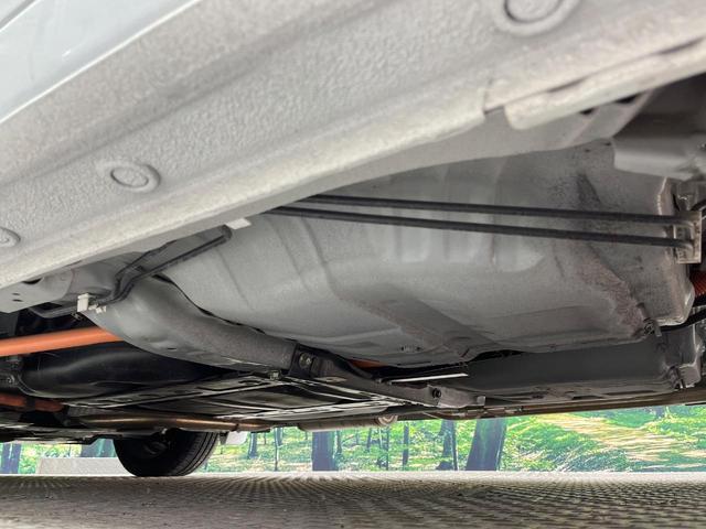 フィット ｅ：ＨＥＶホーム　禁煙車　純正９型ＳＤナビ　バックカメラ　衝突被害軽減システム　レーダークルーズ　ドラレコ　コーナーセンサー　スマートキー　ＬＥＤヘッド　ビルトインＥＴＣ　車線逸脱警報　オートライト　オートエアコン（21枚目）