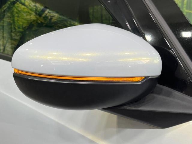 フィット ｅ：ＨＥＶホーム　禁煙車　純正９型ＳＤナビ　バックカメラ　衝突被害軽減システム　レーダークルーズ　ドラレコ　コーナーセンサー　スマートキー　ＬＥＤヘッド　ビルトインＥＴＣ　車線逸脱警報　オートライト　オートエアコン（25枚目）