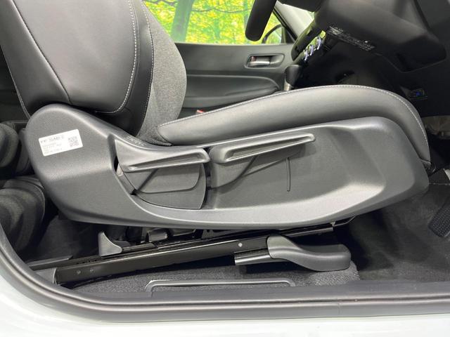 フィット ｅ：ＨＥＶホーム　禁煙車　純正９型ＳＤナビ　バックカメラ　衝突被害軽減システム　レーダークルーズ　ドラレコ　コーナーセンサー　スマートキー　ＬＥＤヘッド　ビルトインＥＴＣ　車線逸脱警報　オートライト　オートエアコン（30枚目）