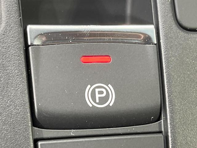 フィット ｅ：ＨＥＶホーム　禁煙車　純正９型ＳＤナビ　バックカメラ　衝突被害軽減システム　レーダークルーズ　ドラレコ　コーナーセンサー　スマートキー　ＬＥＤヘッド　ビルトインＥＴＣ　車線逸脱警報　オートライト　オートエアコン（34枚目）