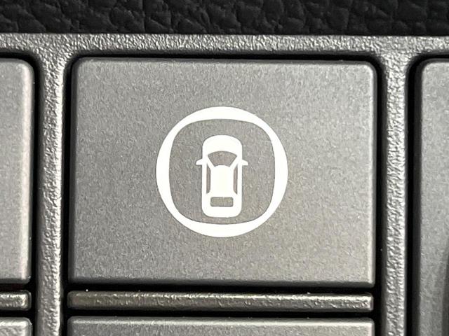 フィット ｅ：ＨＥＶホーム　禁煙車　純正９型ＳＤナビ　バックカメラ　衝突被害軽減システム　レーダークルーズ　ドラレコ　コーナーセンサー　スマートキー　ＬＥＤヘッド　ビルトインＥＴＣ　車線逸脱警報　オートライト　オートエアコン（47枚目）