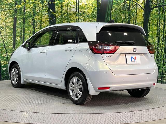 フィット ｅ：ＨＥＶホーム　禁煙車　純正９型ＳＤナビ　バックカメラ　衝突被害軽減システム　レーダークルーズ　ドラレコ　コーナーセンサー　スマートキー　ＬＥＤヘッド　ビルトインＥＴＣ　車線逸脱警報　オートライト　オートエアコン（60枚目）