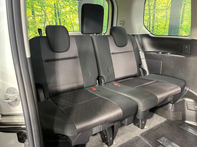 セレナ ハイウェイスター　ＶセレクションＩＩ　禁煙車　両側電動ドア　純正９型ＳＤナビ　後席モニター　全周囲カメラ　衝突被害軽減システム　レーダークルーズ　ドラレコ　コーナーセンサー　ＬＥＤヘッド　ビルトインＥＴＣ　純正１６インチアルミ（11枚目）