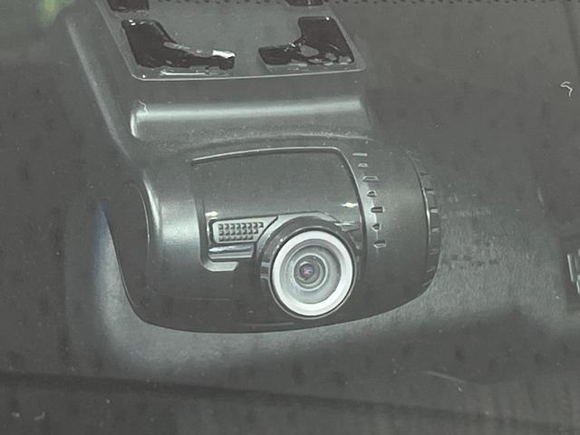 ヴェゼル ハイブリッドZ 禁煙車 純正8型ナビ バックカメラ 衝突被害軽減システム ドラレコ スマートキー LEDヘッド シートヒーター ETC クルコン オートライト デュアルエアコン Bluetooth CD DVD再生(6枚目)