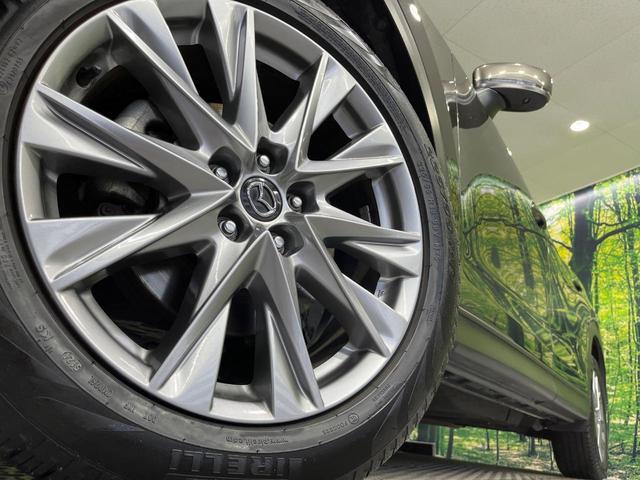 �y�����P�X�C���`�A���~�z�C�[���z�O�ςɃ}�b�`���������A���~�z�C�[���𑕒����Ă���܂��B�e��ЊO�A���~�z�C�[����A�X�^�b�h���X�^�C�����戵�����Ă���܂��B���񂲑��k����������