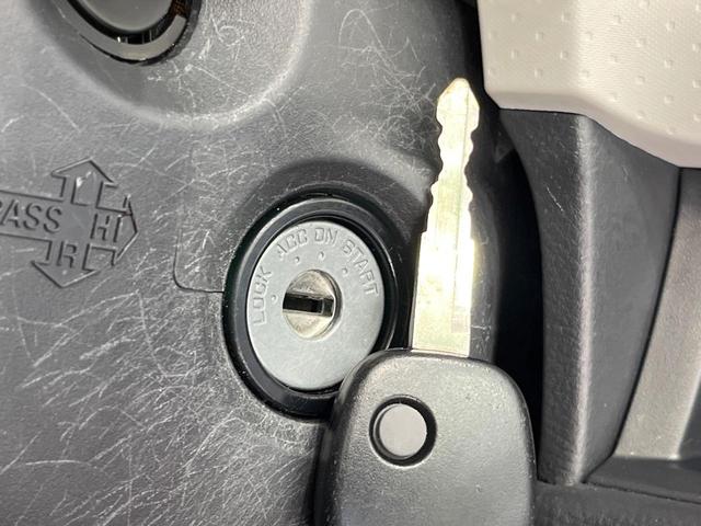 �y�L�[���X�z�������ꂽ�ꏊ����ł��{�^����Ńh�A�̊J���E�{�����ł���̂łƂ��Ă��֗��I�h�A�̌�������ɏ������邱�Ƃ�����܂����