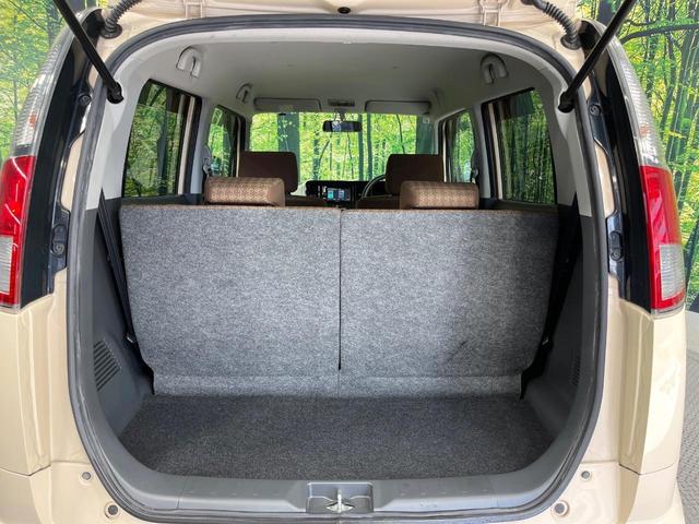 ���i�̂���������ʋ΁A���}���ɏ\���ȉ׎��X�y�[�X���m�ۂ��Ă���܂��B�Z�J���h�V�[�g��|���ƁA�傫�ȉו��̐ύڂ��\�ł���