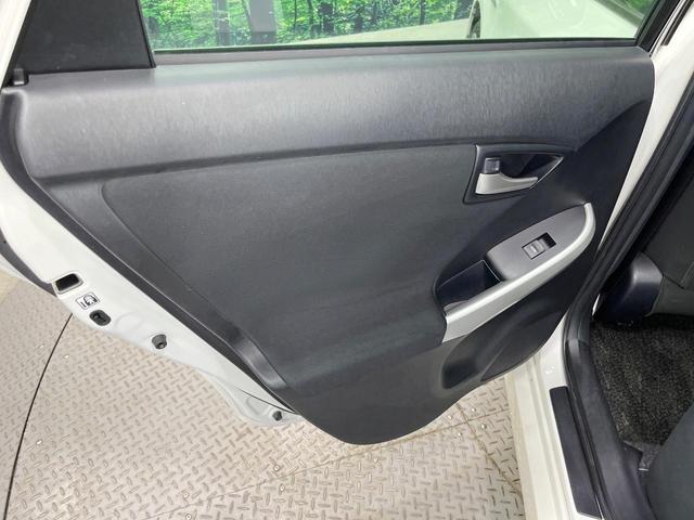 Ｓ　禁煙車　ＳＤナビ　バックカメラ　スマートキー　ＨＩＤヘッド　オートライト　オートエアコン　Ｂｌｕｅｔｏｏｔｈ　ＣＤ　ＤＶＤ再生　フルセグ　プライバシーガラス　盗難防止システム（画像46）