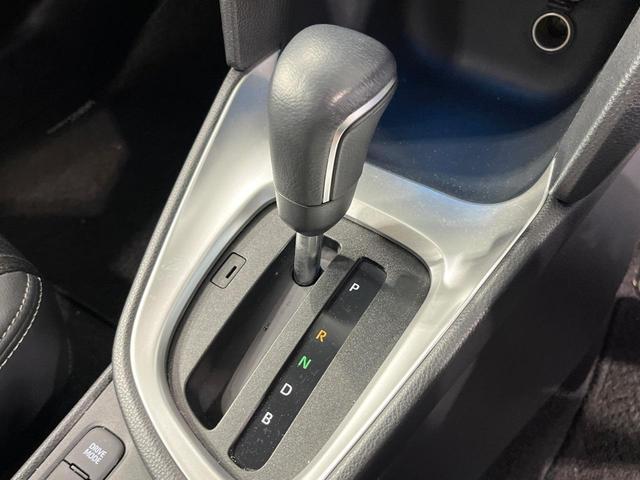 ハイブリッドＺ　禁煙車　純正８型ディスプレイオーディオ　全周囲カメラ　衝突被害軽減システム　ＢＳＭ　ハーフレザーシート　パワーシート　ドラレコ　コーナーセンサー　ＥＴＣ　純正１８インチアルミ　オートハイビーム（画像36）