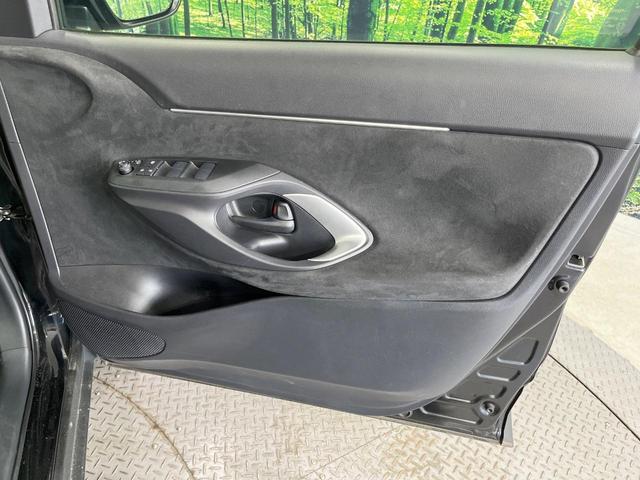 ハイブリッドＺ　禁煙車　純正８型ディスプレイオーディオ　全周囲カメラ　衝突被害軽減システム　ＢＳＭ　ハーフレザーシート　パワーシート　ドラレコ　コーナーセンサー　ＥＴＣ　純正１８インチアルミ　オートハイビーム（画像44）