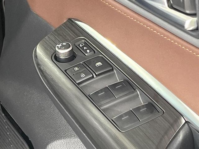 Ｚ　レザーパッケージ　禁煙車　全周囲カメラ　ＪＢＬサウンド　電動リアゲート　前席シートエアコン　ドラレコ　コーナーセンサー　スマートキー　ＬＥＤヘッド　ＥＴＣ２．０　純正１９インチアルミ　オートハイビーム　車線逸脱警報（画像21）