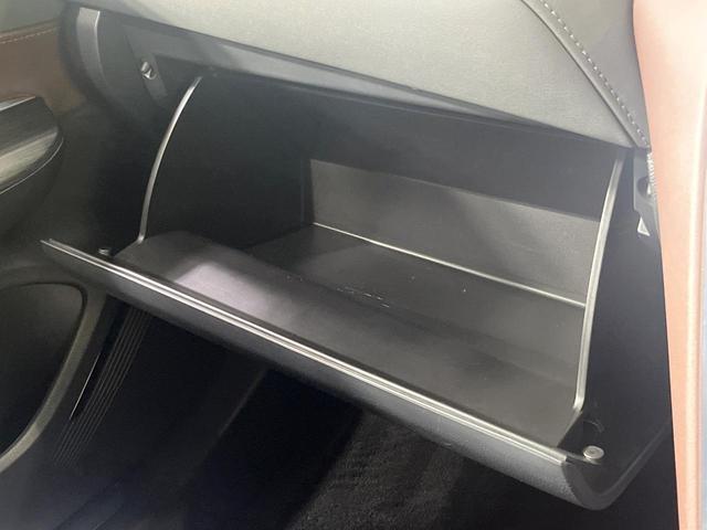 Ｚ　レザーパッケージ　禁煙車　全周囲カメラ　ＪＢＬサウンド　電動リアゲート　前席シートエアコン　ドラレコ　コーナーセンサー　スマートキー　ＬＥＤヘッド　ＥＴＣ２．０　純正１９インチアルミ　オートハイビーム　車線逸脱警報（画像40）