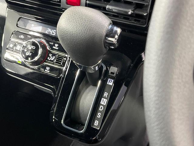 カスタムＸ　禁煙車　純正９型ディスプレイオーディオ　バックカメラ　シートヒーター　両側電動ドア　Ａｐｐｌｅｃａｒｐｌａｙ　ａｎｄｒｏｉｄａｕｔｏ　フルセグＴＶ　オートエアコン　純正１４インチアルミ　スマートキー（画像34）