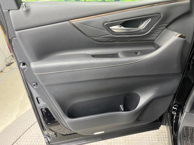 Ｚ　禁煙車　ガラスルーフ　両側電動ドア　後席モニター　全周囲カメラ　１００Ｖ電源　衝突被害軽減システム　電動リアゲート　前後席シートエアコン　リアシートエアコン　前後席パワーシート　ドラレコ（画像52）