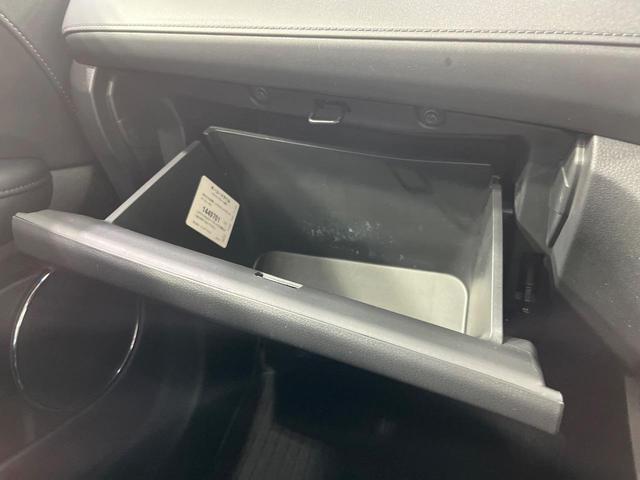 ハイブリッドＺ　禁煙車　８型ＳＤナビ　バックカメラ　衝突被害軽減システム　ハーフレザーシート　スマートキー　ビルトインＥＴＣ　クルコン　純正１７インチアルミ　オートライト　デュアルエアコン　Ｂｌｕｅｔｏｏｔｈ　ＣＤ（画像44）