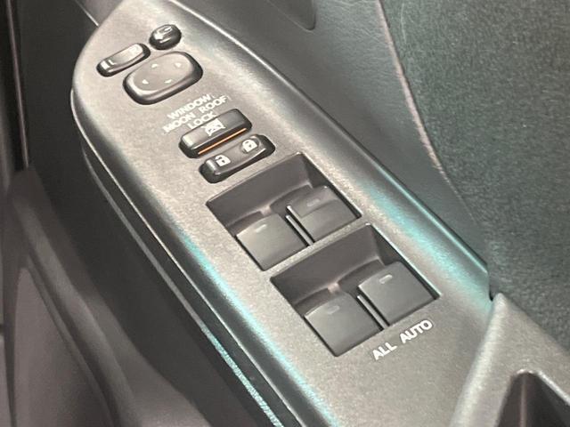 ２．４Ｚ　禁煙車　サンルーフ　８型ＳＤナビ　１０型後席モニター　バックカメラ　コーナーセンサー　スマートキー　ＨＩＤヘッド　ビルトインＥＴＣ　純正１８インチアルミ　リアエアコン　Ｂｌｕｅｔｏｏｔｈ　ＣＤ（画像23）