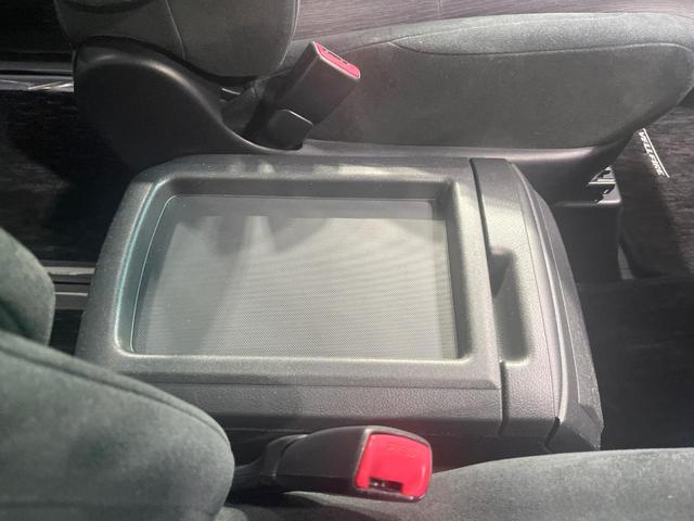 ２．４Ｚ　禁煙車　サンルーフ　８型ＳＤナビ　１０型後席モニター　バックカメラ　コーナーセンサー　スマートキー　ＨＩＤヘッド　ビルトインＥＴＣ　純正１８インチアルミ　リアエアコン　Ｂｌｕｅｔｏｏｔｈ　ＣＤ（画像32）