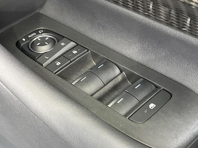 Ｘ　禁煙車　純正９インチディスプレイオーディオ　全周囲カメラ　両側電動スライドドア　ユニバーサルステップ　Ｂｌｕｅｔｏｏｔｈ　レーダークルーズ　ＬＥＤヘッド　ＥＴＣ　純正１７インチＡＷ　スマートキー（画像37）