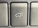 ハリアー プレミアム　サンルーフ　純正９型ナビ　バックカメラ　禁煙車　電動リアゲート　ハーフレザーシート　パワーシート　ＬＥＤヘッド　ＥＴＣ　クルコン　車線逸脱警報　オートライト　デュアルエアコン（4枚目）