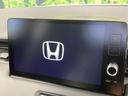 ヴェゼル ｅ：ＨＥＶ　Ｚ　登録済未使用車　純正９型ナビ　バックカメラ　衝突軽減システム　レーダークルーズ　置くだけ充電　電動リアゲート　コーナーセンサー　スマートキー　ＬＥＤヘッド　ＥＴＣ　オートハイビーム（4枚目）