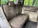 後部座席も気になるようなキズ・汚れやへたり等、大きなダメージはなく、良好な状態です。