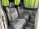 後部座席も気になるようなキズ・汚れやへたり等、大きなダメージはなく、良好な状態です。